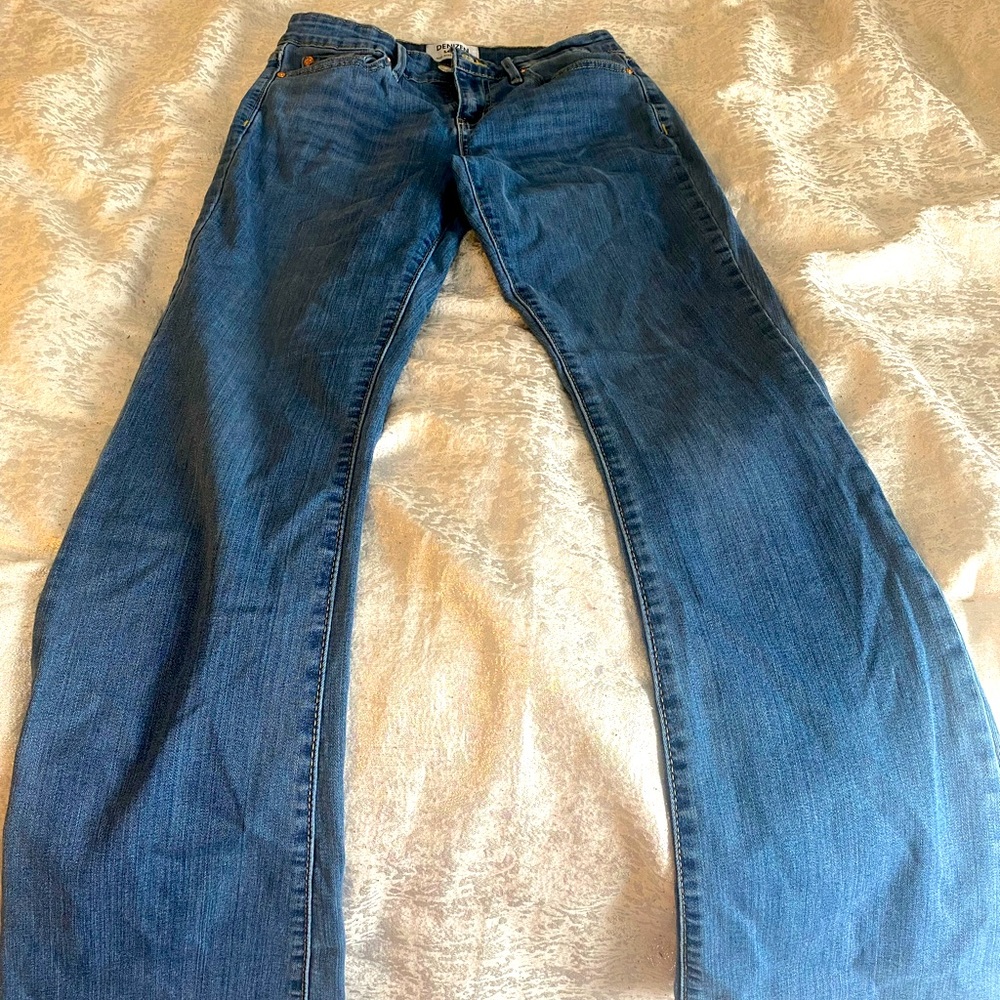 Denizen from Levi's mid rise boot cut women jeans